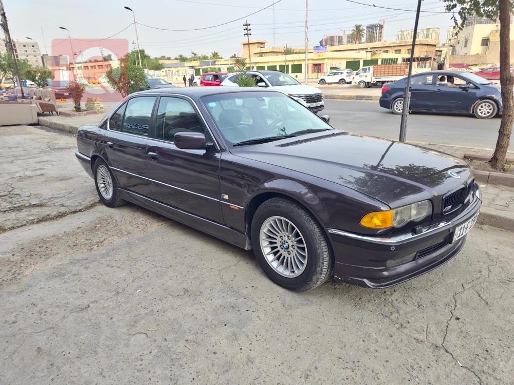 بي ام دبليو الفئة 7